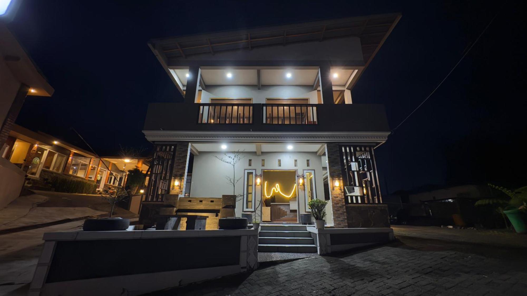 Sky View Bromo Guest House Ngadisari Екстер'єр фото