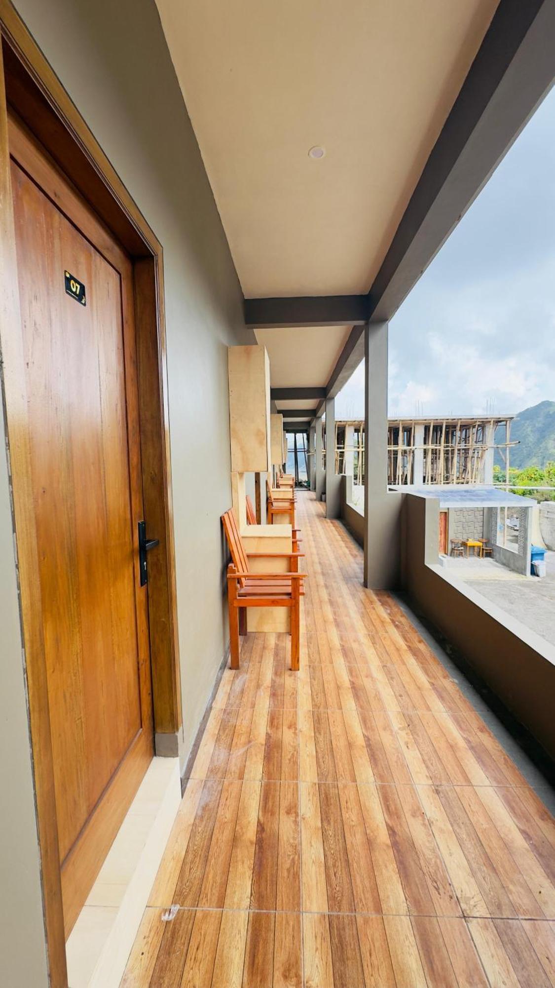 Sky View Bromo Guest House Ngadisari Екстер'єр фото